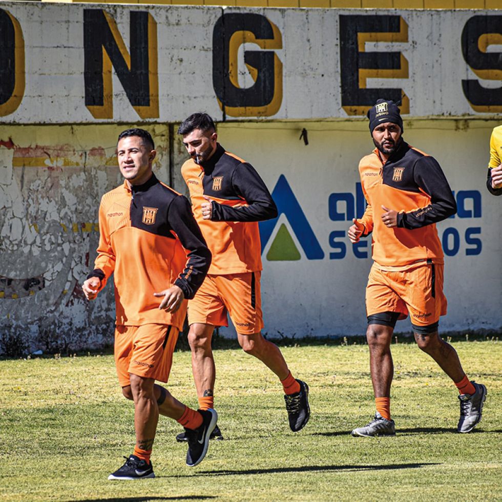 El equipo atigrado se entrena pensando en el duelo de mañana.