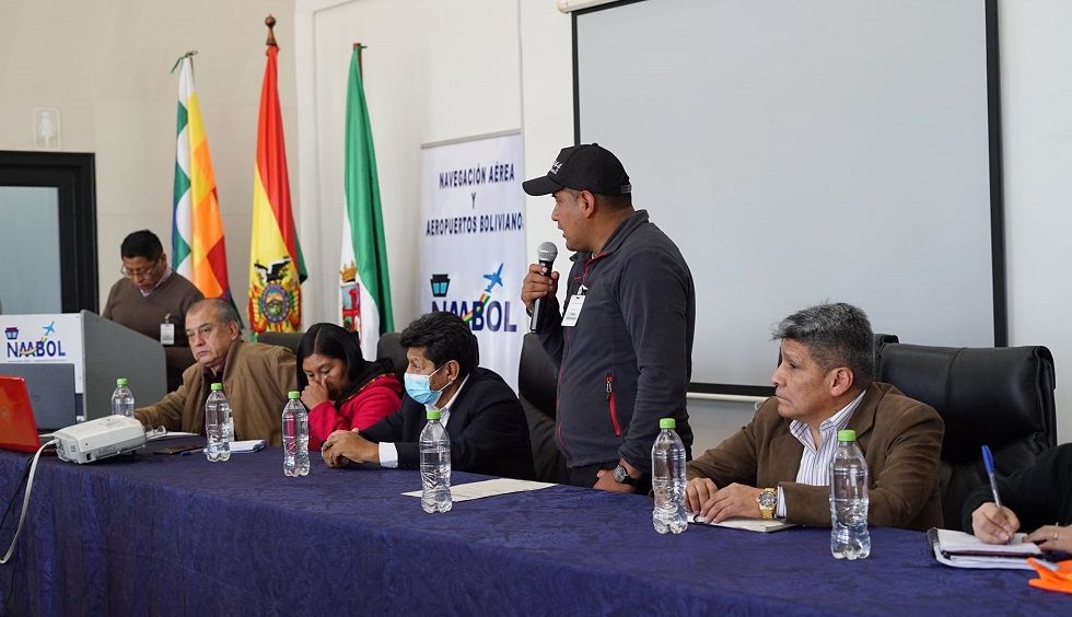 La reunión de diputados con autoridades de las instituciones vinculadas al "narcovuelo".