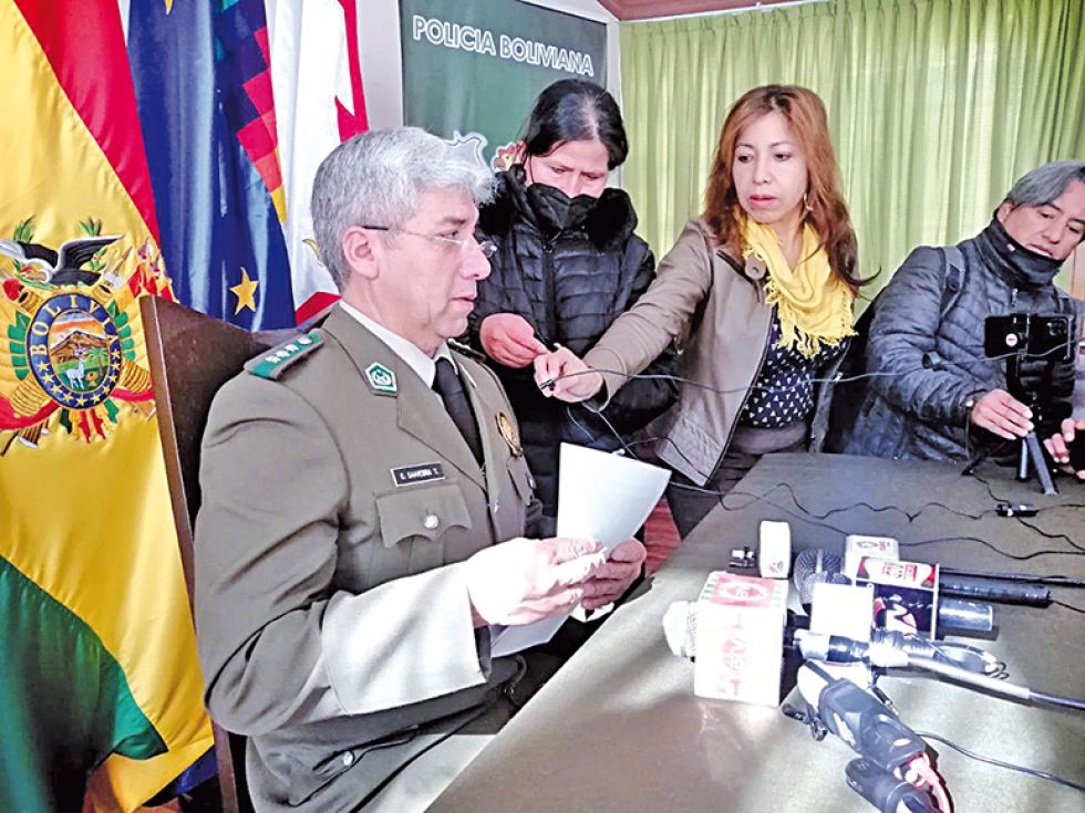 INFORME. El director departamental de Tránsito de Chuquisaca, coronel Cristian Saavedra.