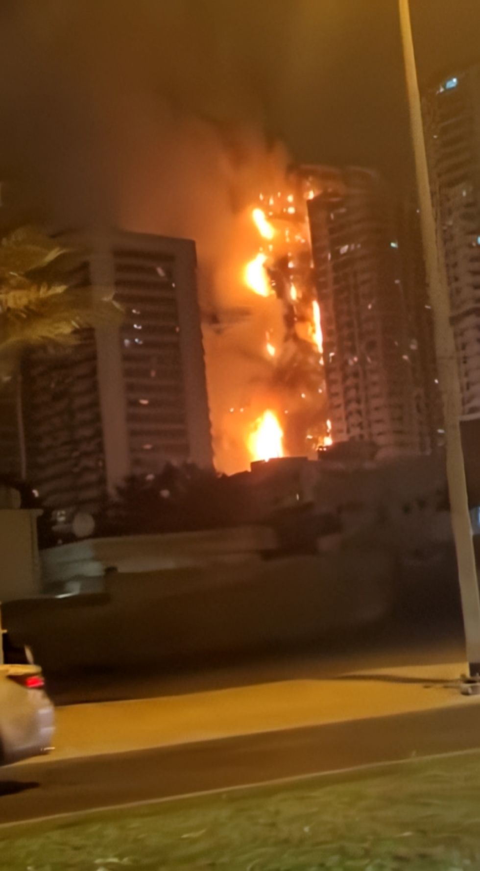RASCACIELOS. No es la primera vez que ocurre un incendio de gran magnitud en este país.