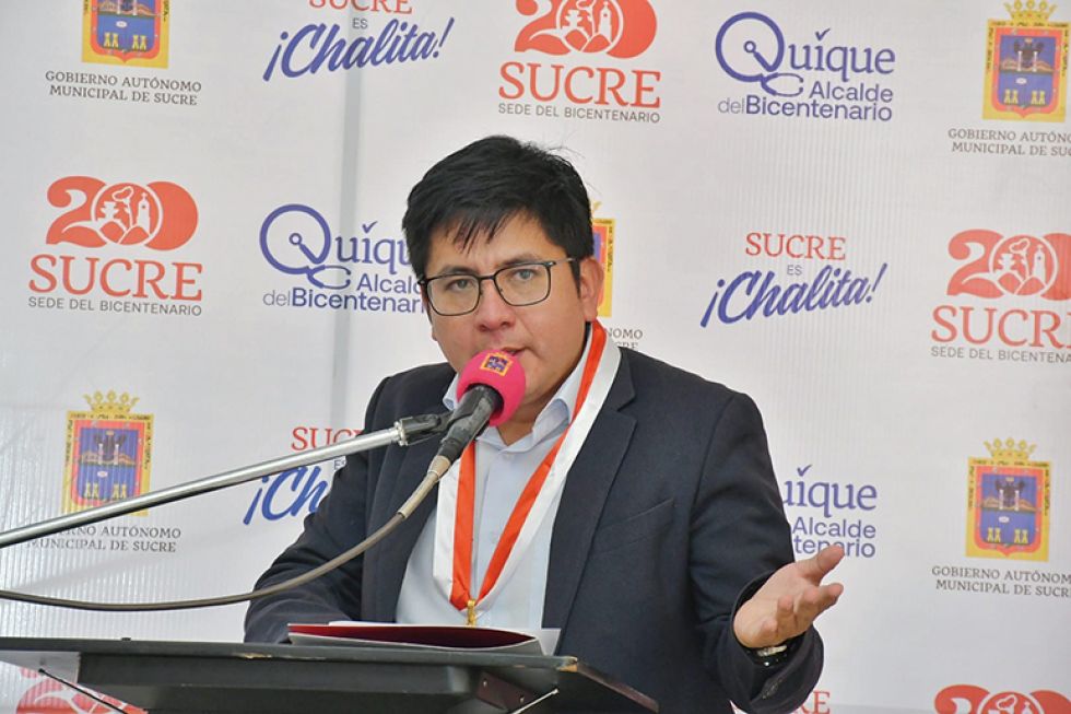 AUTORIDAD. Osmar Vargas. 