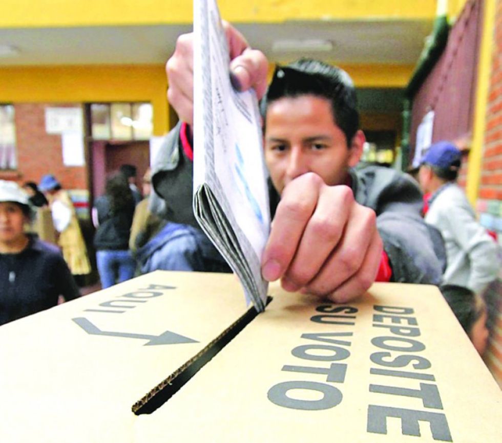 El MAS apuesta por elecciones judiciales y la oposición le emplaza a respetar la ley El MAS apuesta por elecciones judiciales y la oposición le emplaza a respetar la ley