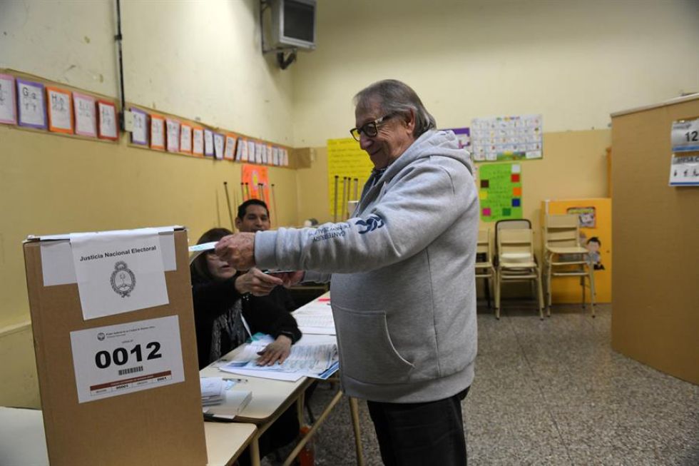 Ciudadanos argentinos votaron este domingo en las elecciones Primarias, Abiertas, Simultáneas y Obligatorias (PASO).