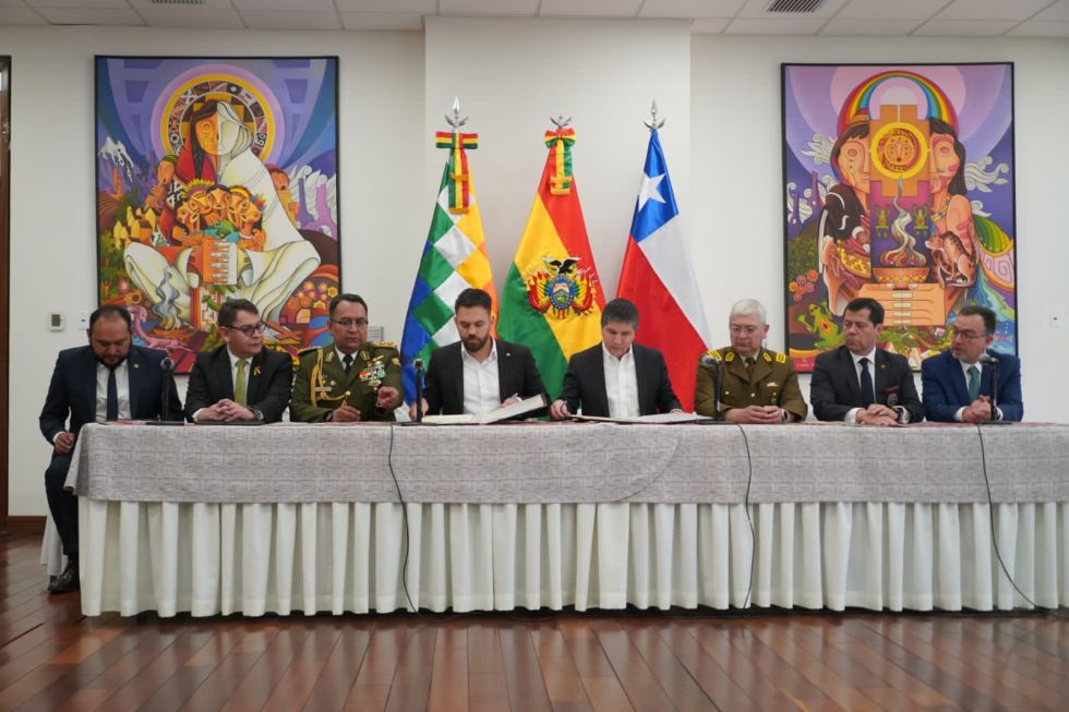La firma del memorándum de entendimiento entre autoridades bolivianas y chilenas.