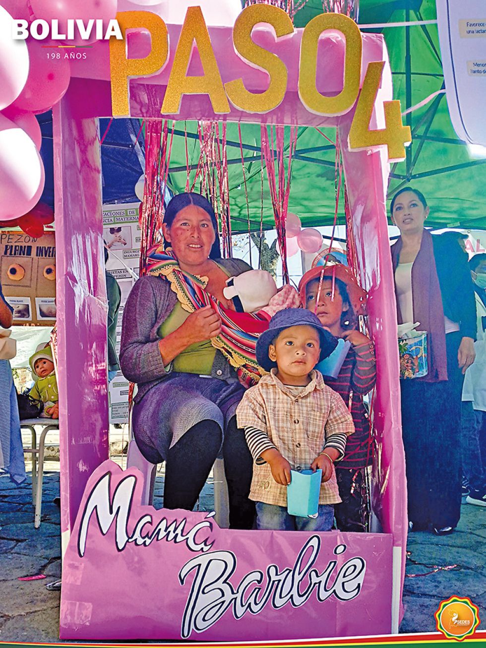 FERIA. Una de las madres que participó de la actividad del viernes en el Gíneco Obstétrico.