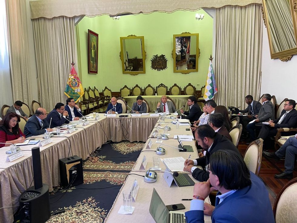 La Comisión de Seguimiento de las Conclusiones de la Cumbre de Justicia, reunida en Sucre este viernes.