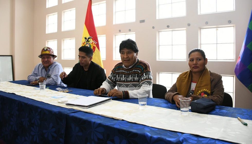 El expresidente Evo Morales se reunió con diputados y senadores.