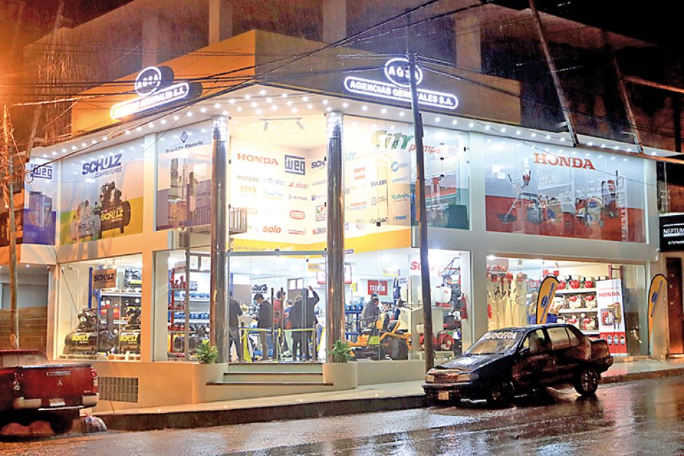 INAUGURACIÓN. Unas imágenes de la nueva sucursal de Agencias Generales S.A. en Sucre, que se encuentra en la avenida Ostria Gutiérrez Nro. 200.