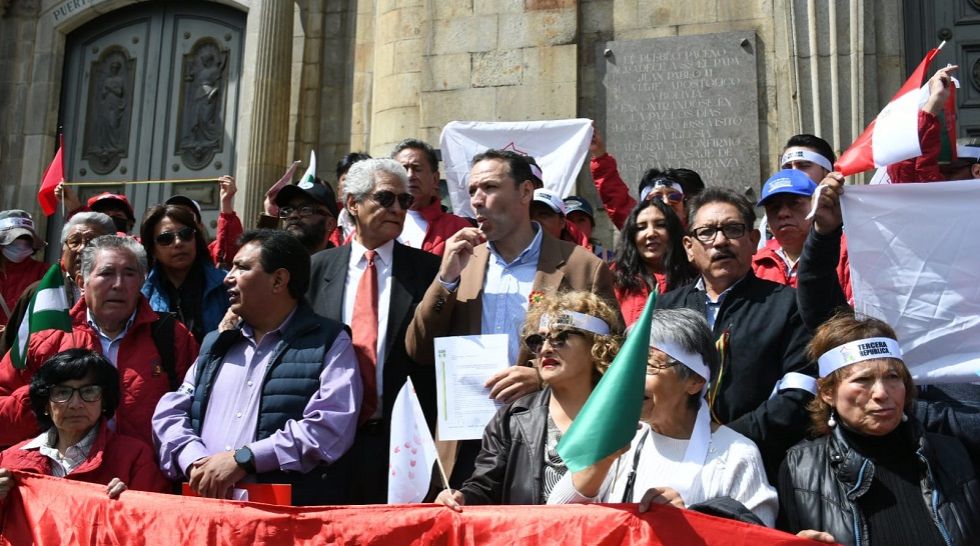 La concentración de El Bunker Tercera República en la plaza Murillo, en La Paz.
