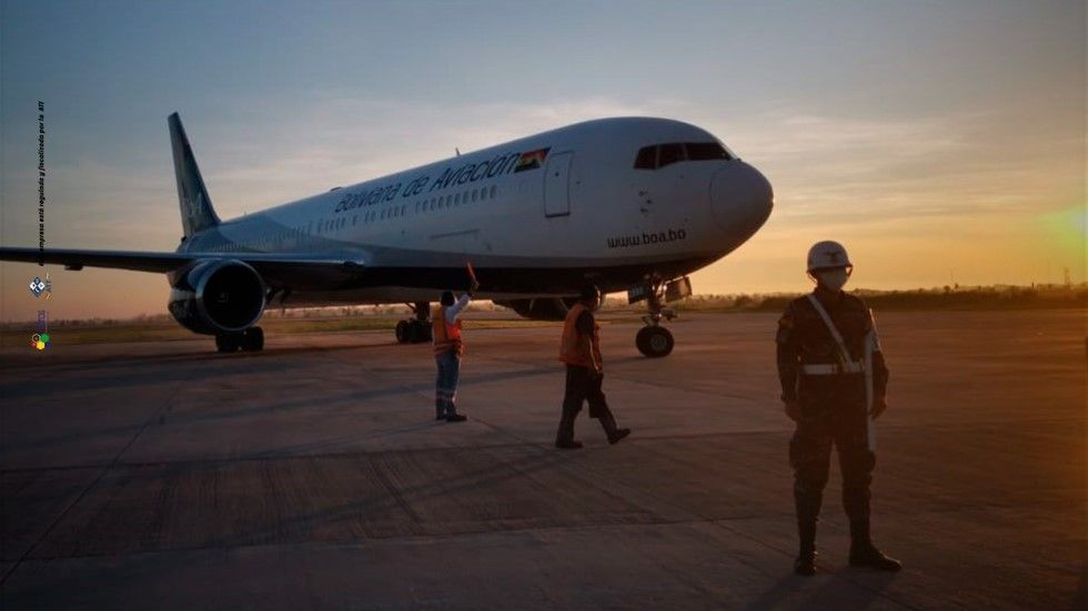 El avión de Boliviana de Aviación llegó a destino tras supera los inconvenientes.