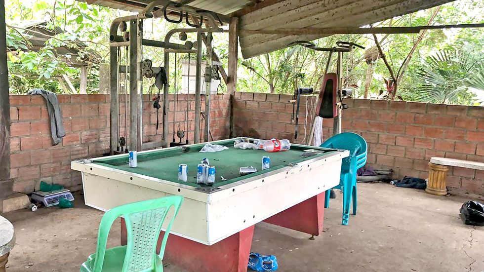 CHAPARE. Así encontraron uno de los ambientes de la megafábrica donde se producía la droga.