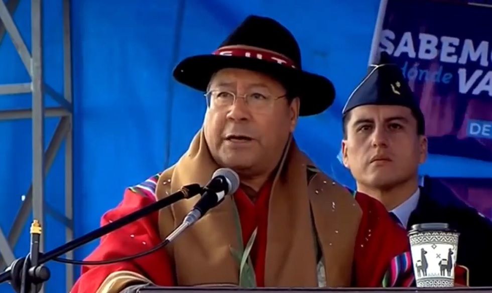 El presidente Luis Arce en el aniversario de la Federación de Campesinos de Oruro.