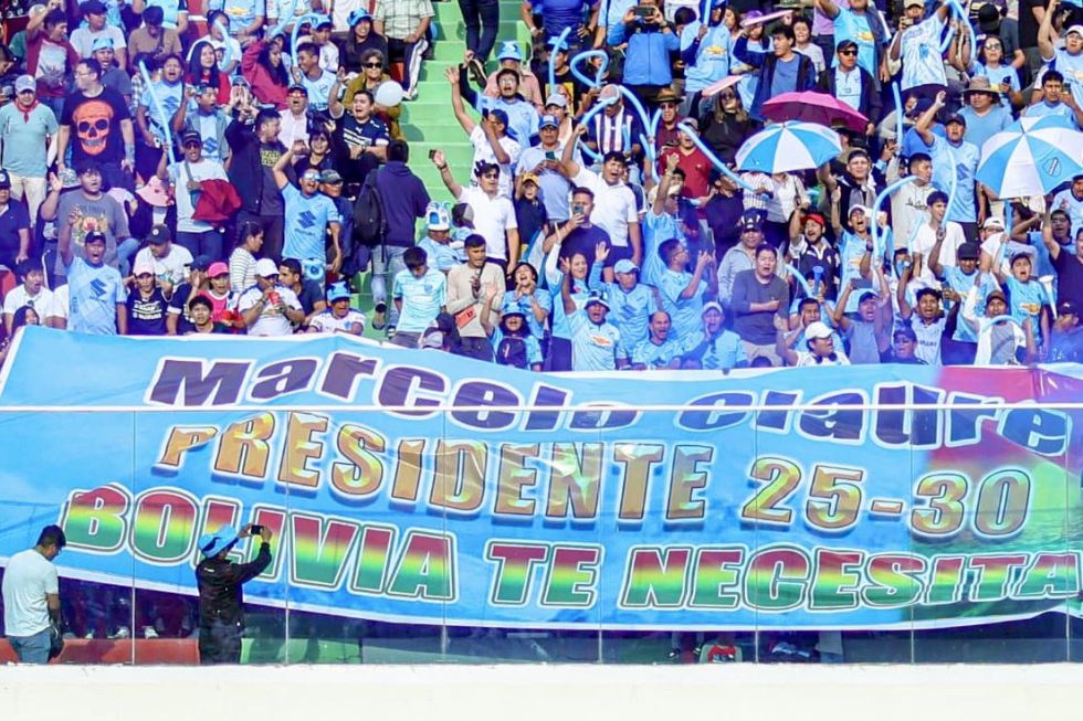 Un grupo de hinchas del Bolívar pide a Marcelo Claure como candidato.