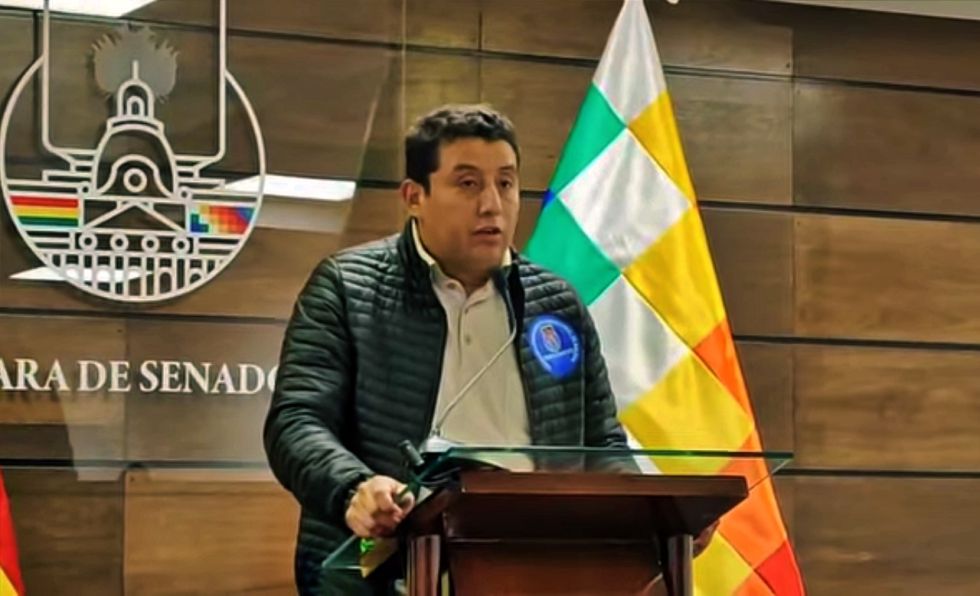 El presidente de la Comisión Mixta de Constitución, Miguel Rejas, en la conferencia de prensa.