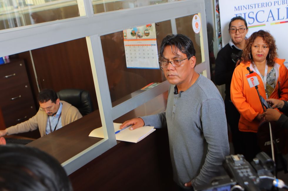 El diputado Héctor Arce en la Fiscalía General del Estado, en Sucre.