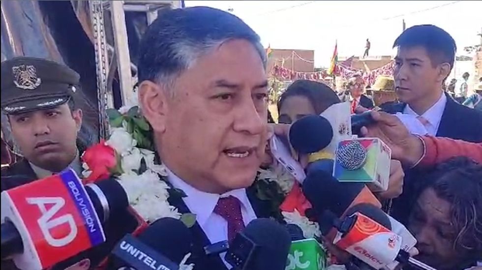 El fiscal general del Estado, Juan Lanchipa, en un contacto con periodistas en Sucre.