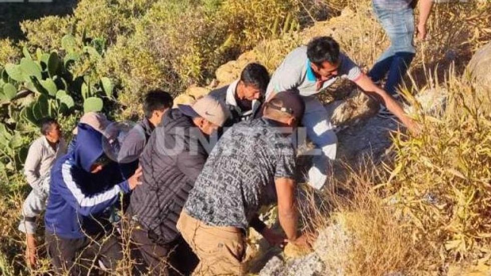 Pobladores ayudaron al personal de Bomberos y la Policía en el rescate de las víctimas.