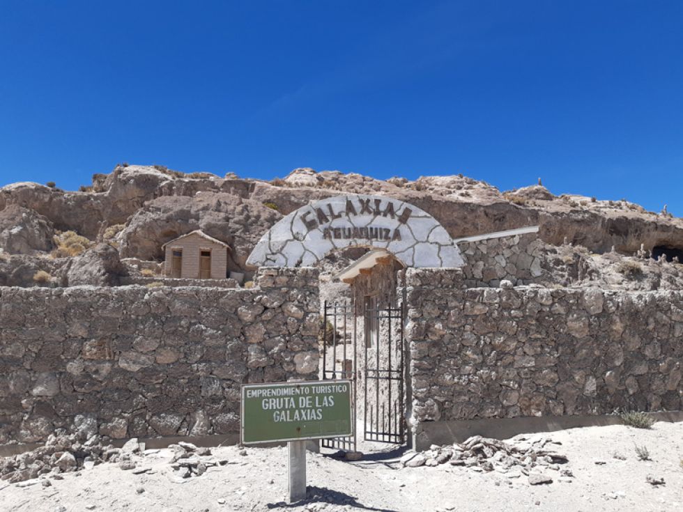 Ingreso a la Colina Cepita, la Gruta de las Galaxias.