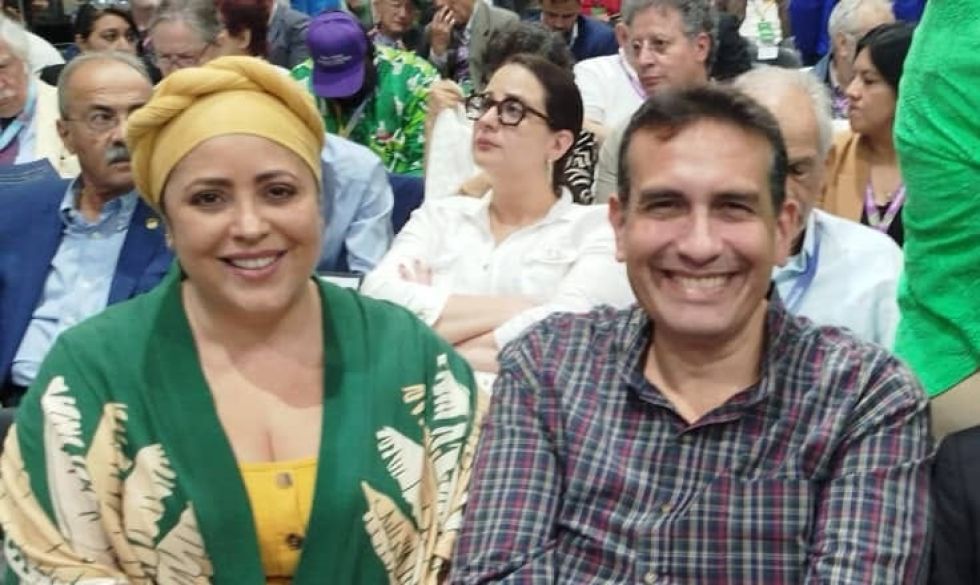 La ministra de la Presidencia, María Nela Prada, y el embajador boliviano en Caracas, Sebastian Michel.