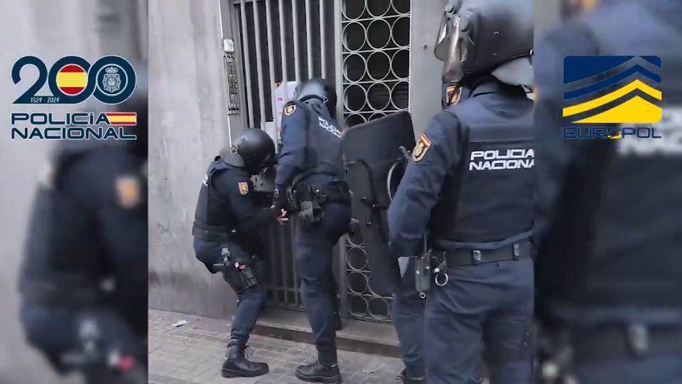 El operativo de la Policía española contra la red de tráfico de personas. 