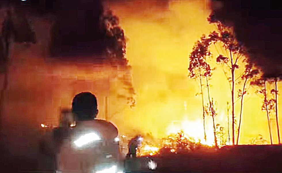 SUCRE. El incendio forestal en el Distrito 8, en la comunidad de Punilla. 