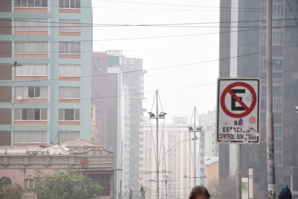 La humareda en la ciudad de La Paz. 