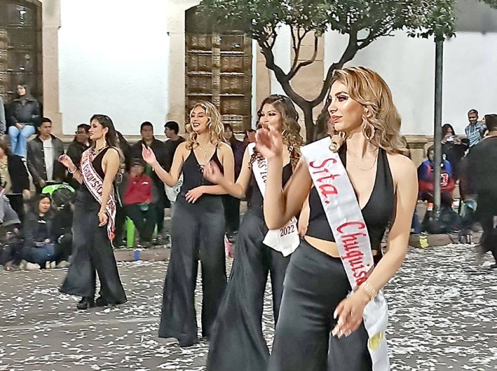 MISSES. Las reinas de la belleza de Chuquisaca particiaron en el Convite.