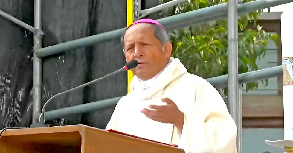 Homilía. Monseñor Ricardo Centellas durante el sermón de la eucaristía.