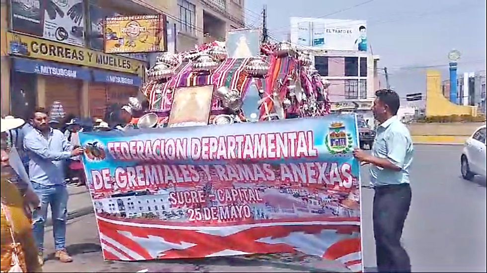 DEVOCIÓN. Gremiales del Mercado El Morro rindieron homenaje a la Virgen de Guadalupe.