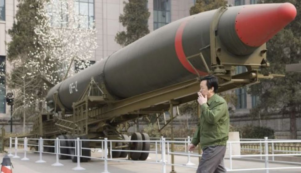 Fotografía de archivo de 2008 en la que se observa un misil exhibido en el Museo Militar de Pekín (China).