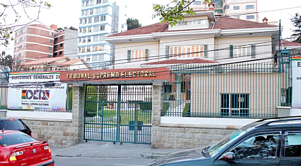 LA PAZ. El TSE conduce la elección judicial.