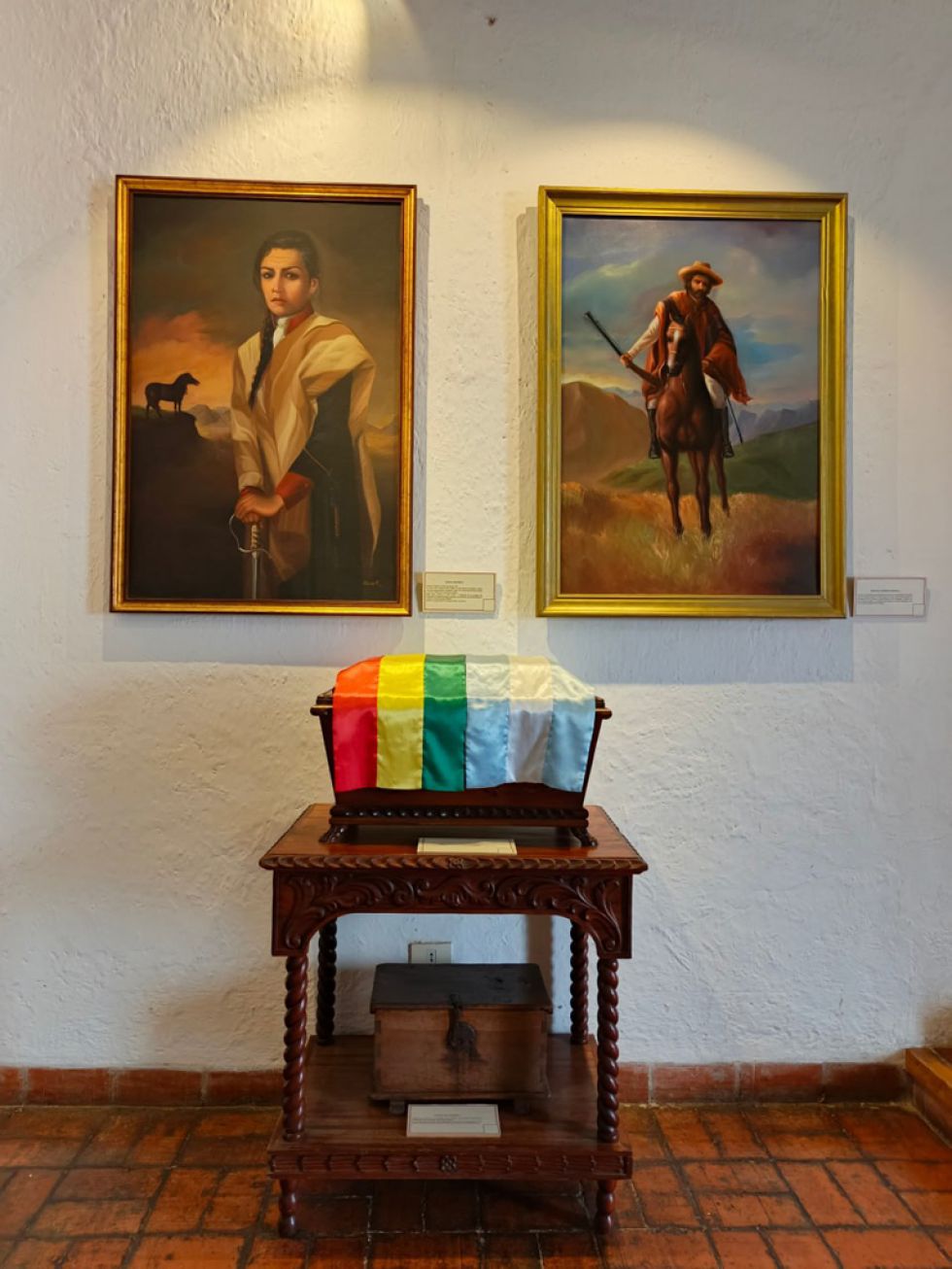 Urna con las cenizas de Juana Azurduy y Manuel Ascencio Padilla, en la Casa de la Libertad.