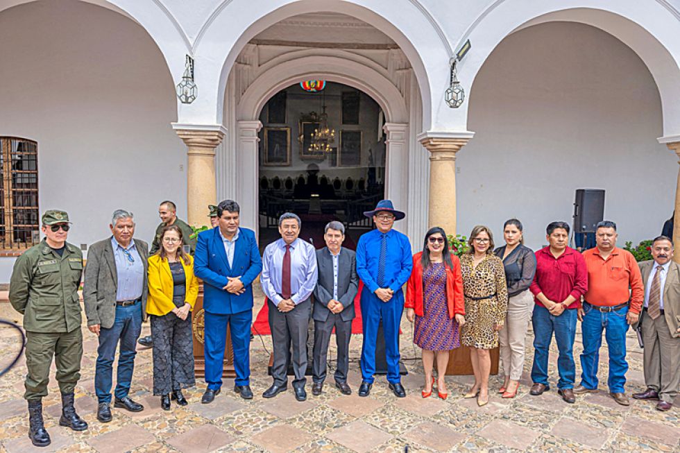 ACTO. El lanzamiento de la agenda “Sucre Destino Bicentenario”, este martes en el patio de la Casa de la Libertad, en Sucre.