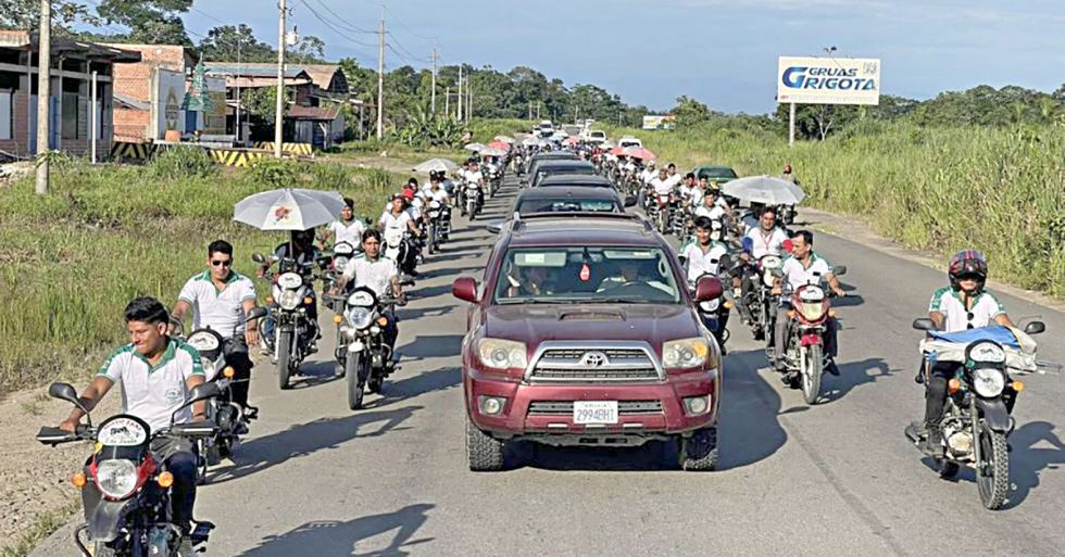 CHIMORÉ. Morales llegó al ampliado de las seis federaciones protegido por una caravana de cocaleros.