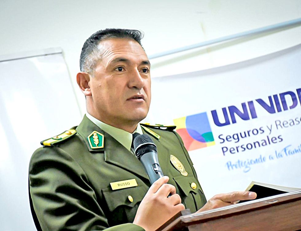 AUTORIDAD. El comandante General de la Policía Boliviana, general Augusto Russo.