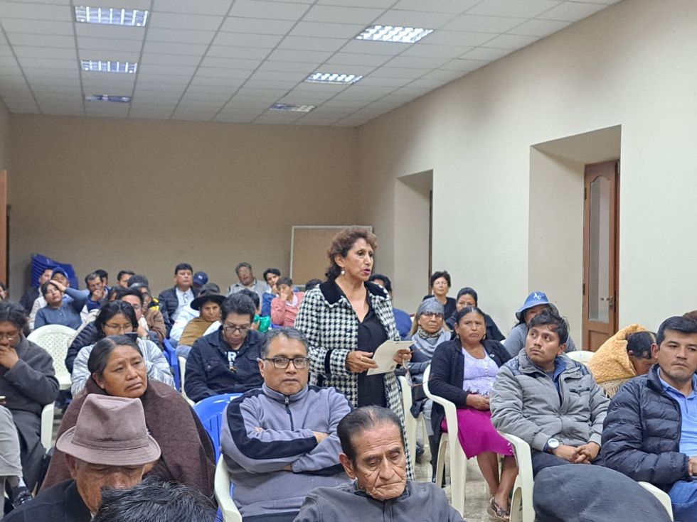 PRESENCIA. La Asamblea de Instituciones, en la Federación de Fabriles, el viernes pasado.