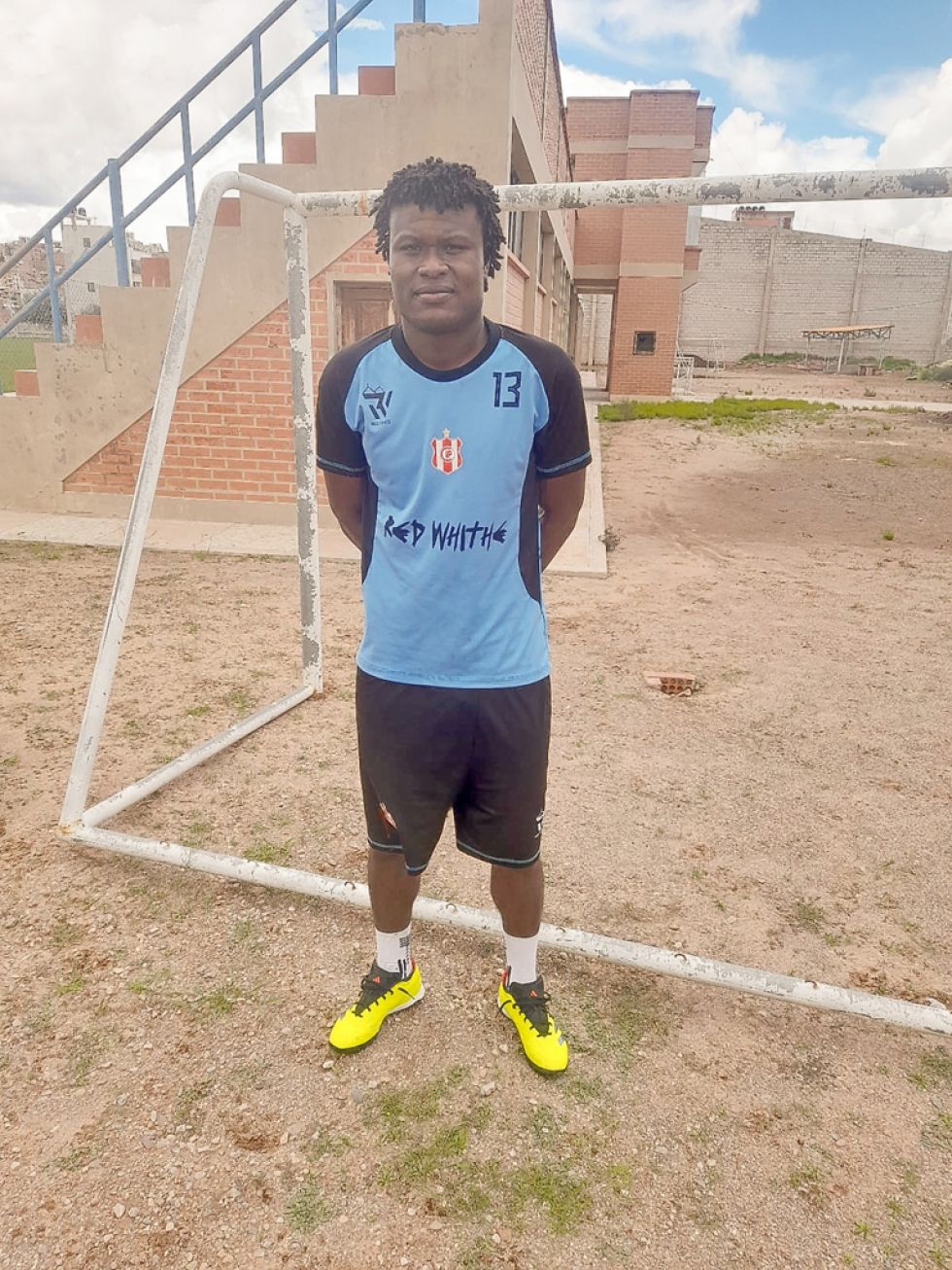 El zaguero ecuatoriano tuvo ayer su primer entrenamiento con la camiseta del “Matador”.