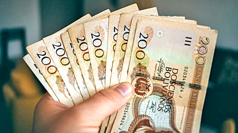 Economía. Una imagen referencial de billetes de Bs 200 emitidos por el Banco Central de Bolivia.