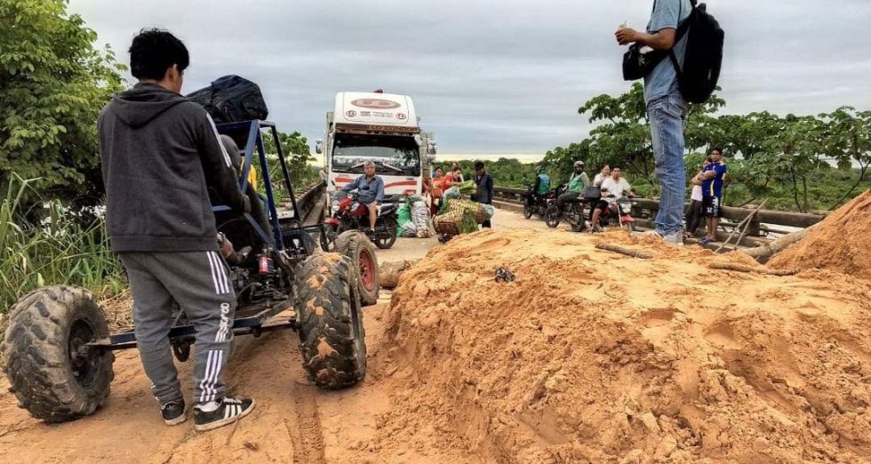 El punto de bloqueo en el municipio de Yapacaní, en la ruta nueva Santa Cruz-Cochabamba.