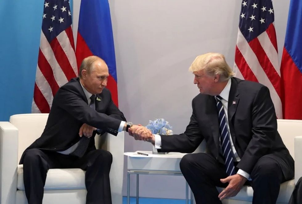 El presidente ruso Vladímir Putin y el presidente estadounidense Donald J. Trump (d), en una imagen de archivo.
