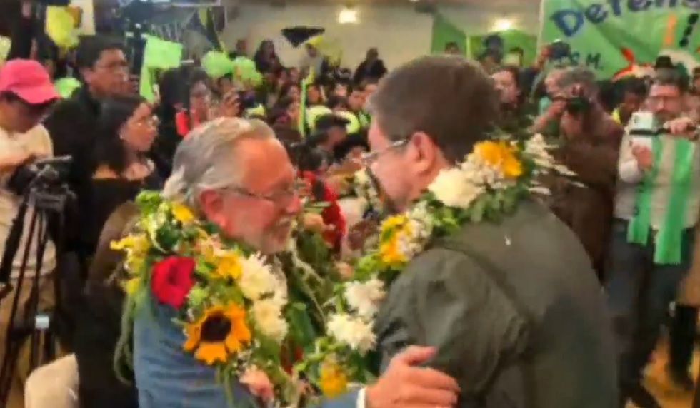 Juan del Granado (i) y Samuel Doria Medina en un acto celebrado en la ciudad de La Paz.