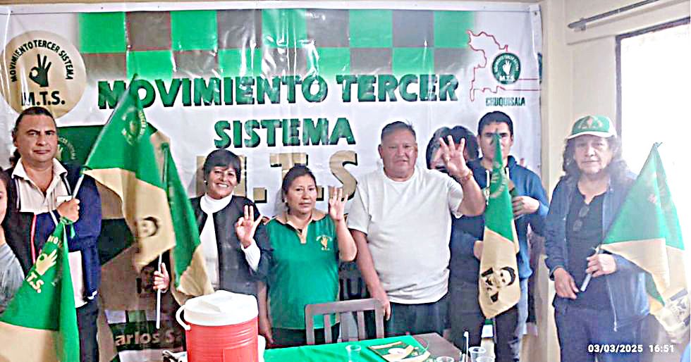 MTS. Dirigentes y militantes del Movimiento Tercer Sistema en Sucre, en uno de sus encuentros.