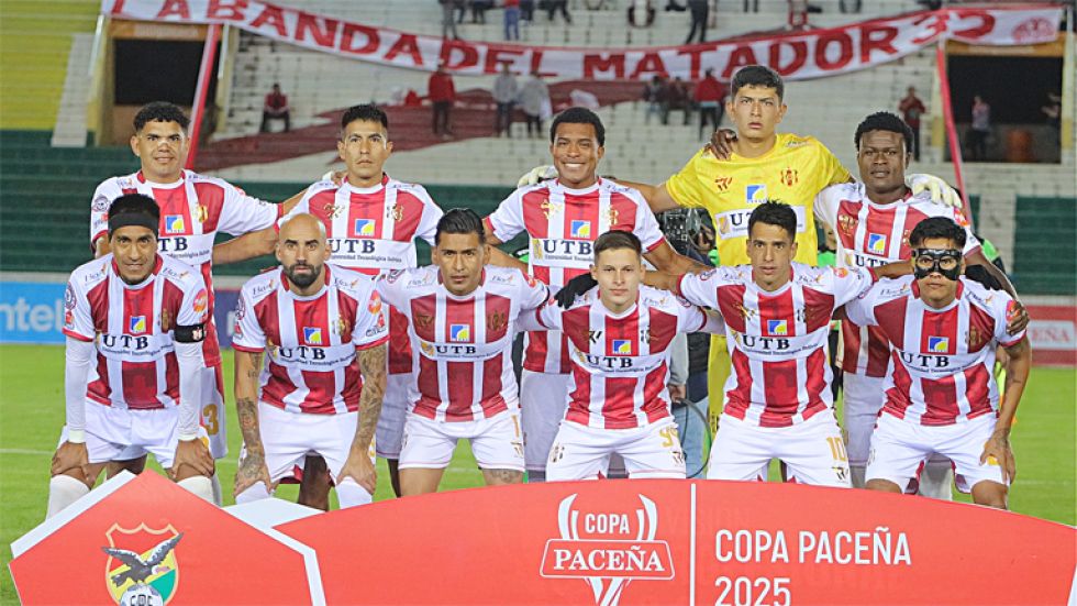 El equipo albirrojo que jugó el martes frente a Guabirá por la Copa Bolivia, el torneo por series de la División Profesional.