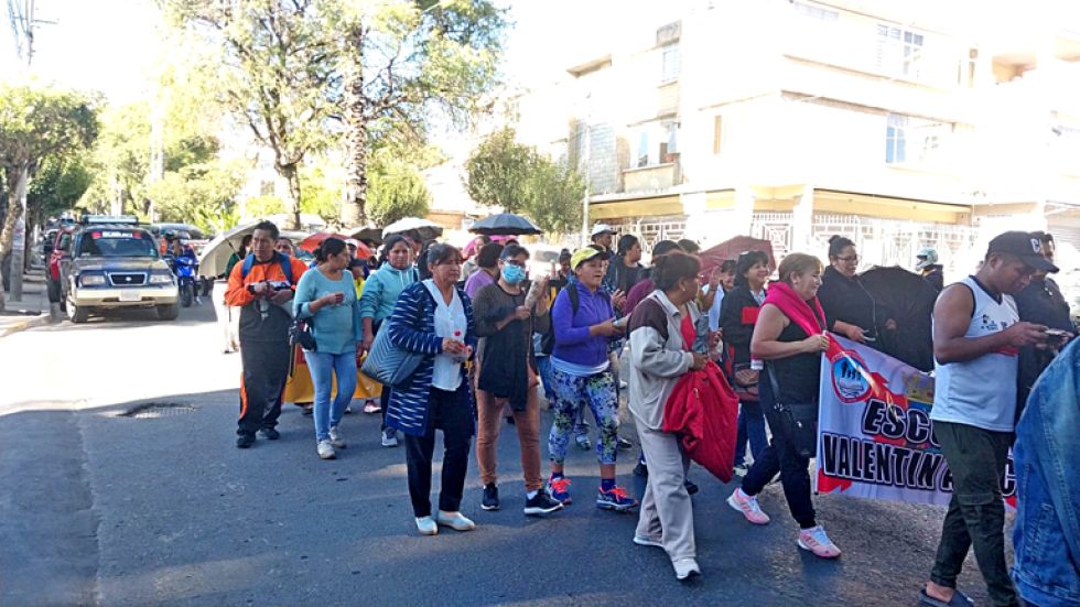 PROTESTA. Maestros en una marcha pasada.