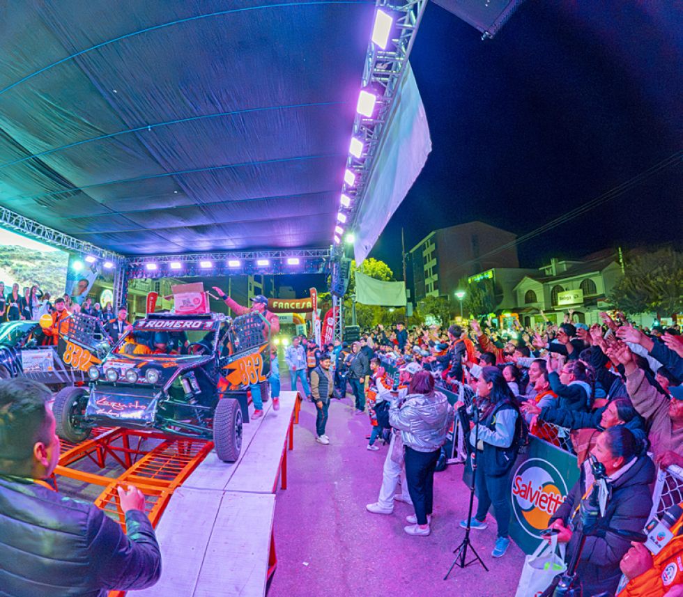 Empieza la euforia del Circuito en Sucre