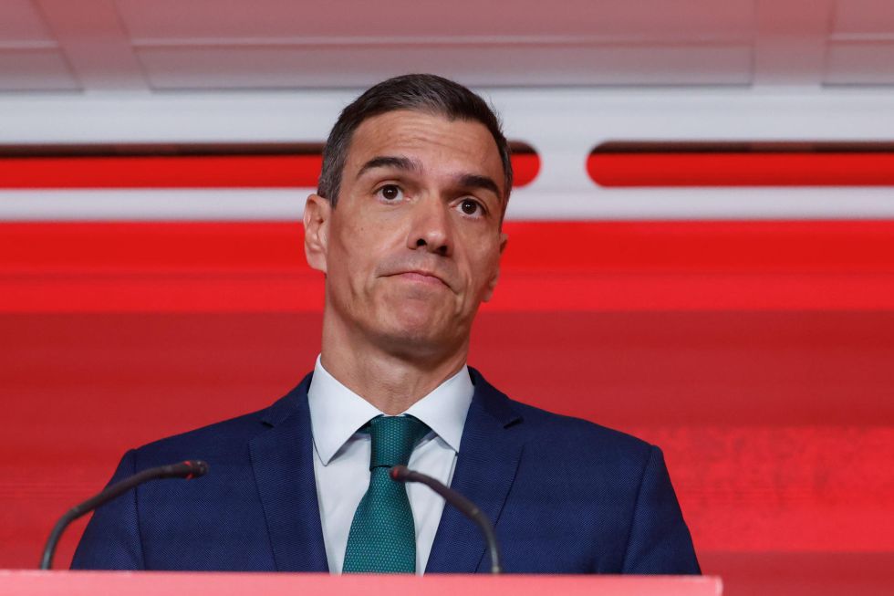 El presidente del gobierno español, Pedro Sánchez, este lunes, ante la prensa de su país.