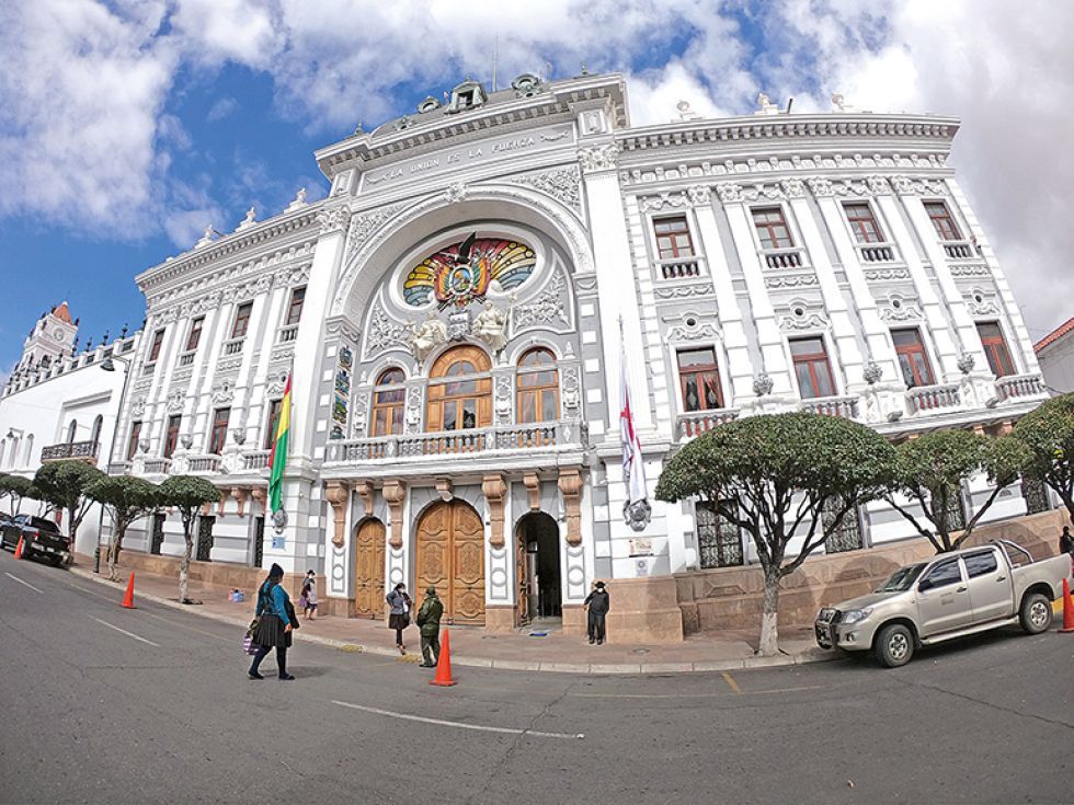 GOBERNACIÓN. Vista de la sede de la administración departamental en la ciudad de Sucre.