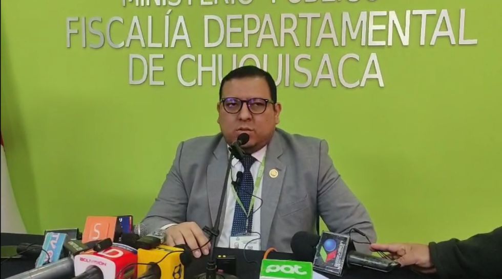 El fiscal Javier Gorena confirmó la imputación por la caída del gobernador Damián Condori.