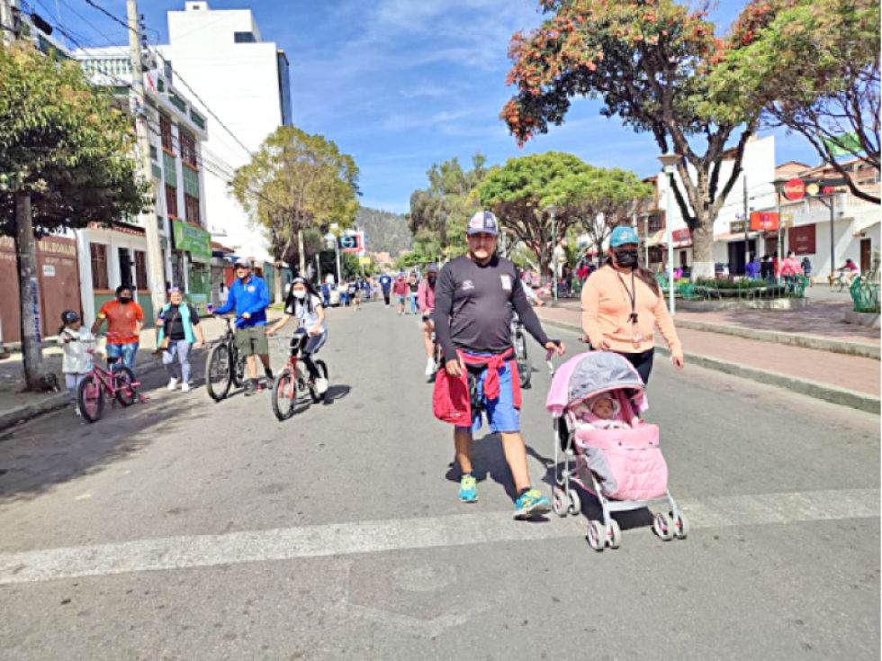 HORARIO. La prohibición de la circulación vehicular rige desde las 7:00 hasta las 18:00.