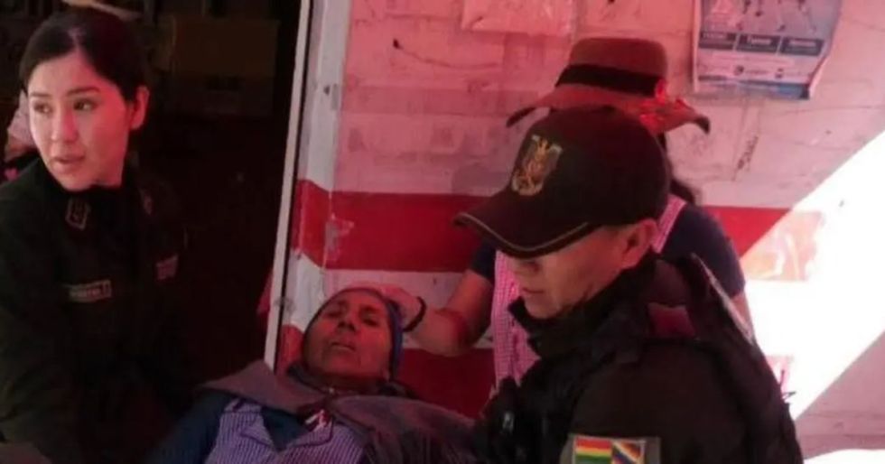 Luisa, conocida por vender frutas en una esquina de la zona, fue apuñalada por un vecino identificado como Douglas V.G.